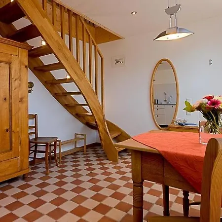 Kapitaenshaus - Atelier Appartement Ahrenshoop